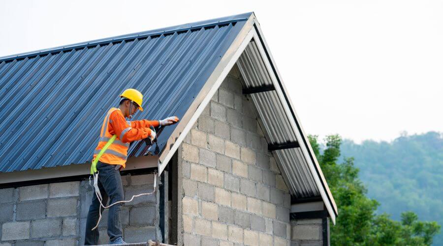 Professional gutter cleaning in Maple Valley, WA